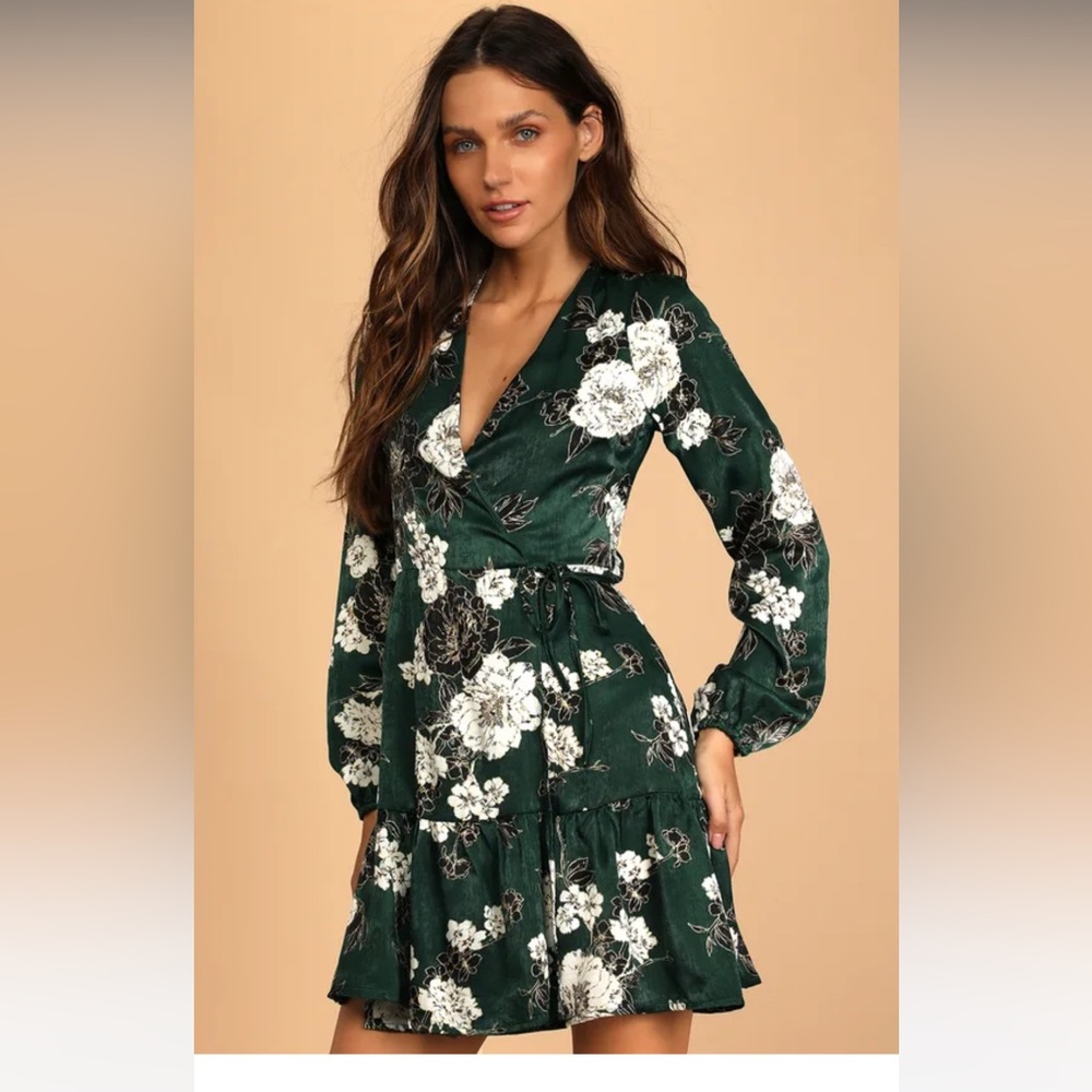 So Splendid Dark Green Floral Satin Long Sleeve Wrap Dress